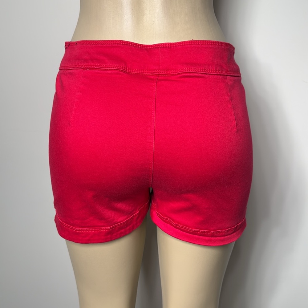 Express size 8 red shorts - Picture 3 of 4